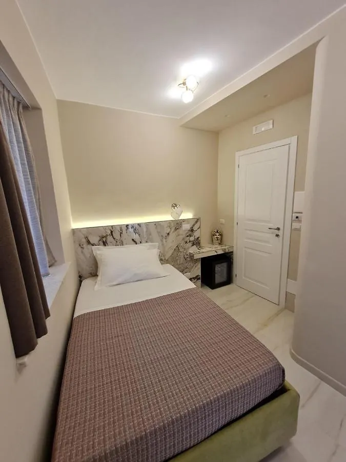 住宿加早餐酒店 Eponimi Rooms 陶尔米纳 意大利